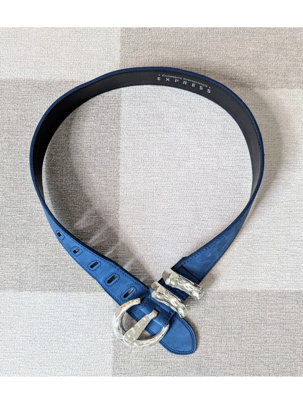 Vintage 90s nubuck leather belt w/ hammered silver buckle